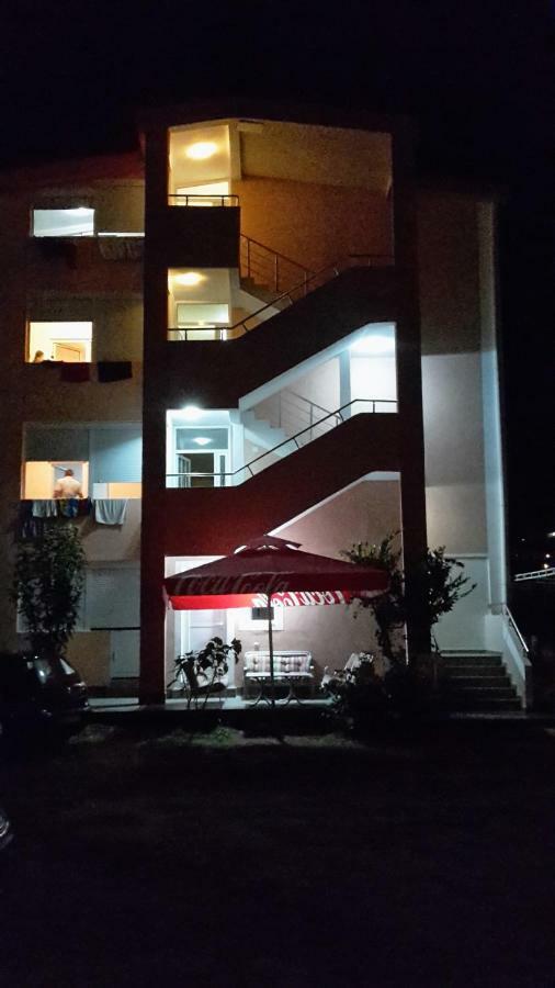 Apartments Music 苏托莫雷 外观 照片